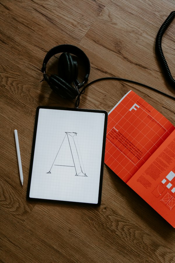 Thiết kế thiệp trên canvas